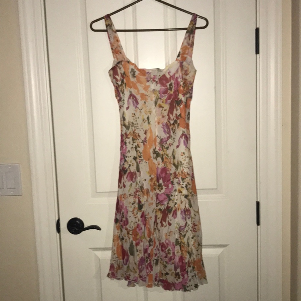 Spring dress - Picture 2 of 2